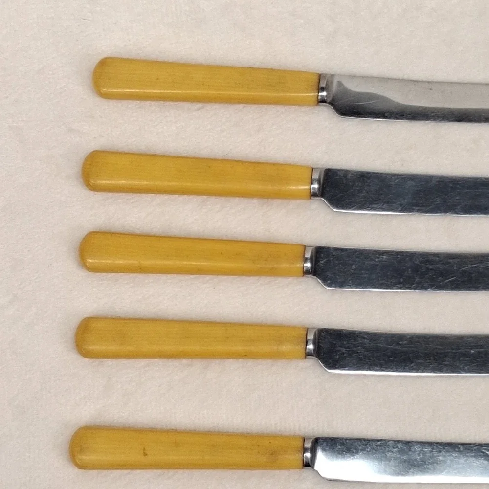 Vintage Sheffield Stainless Butter Knives Butterscotch Yellow Set of Five (1)